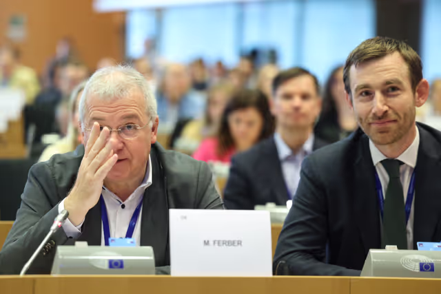 Photo 12 : ECON Committee constitutive meeting