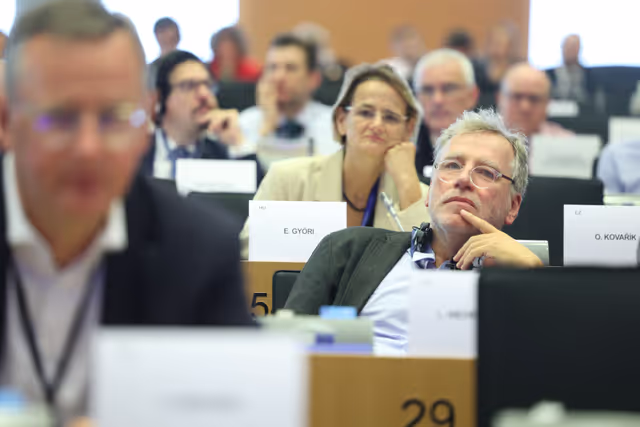 Photo 11 : ECON Committee constitutive meeting