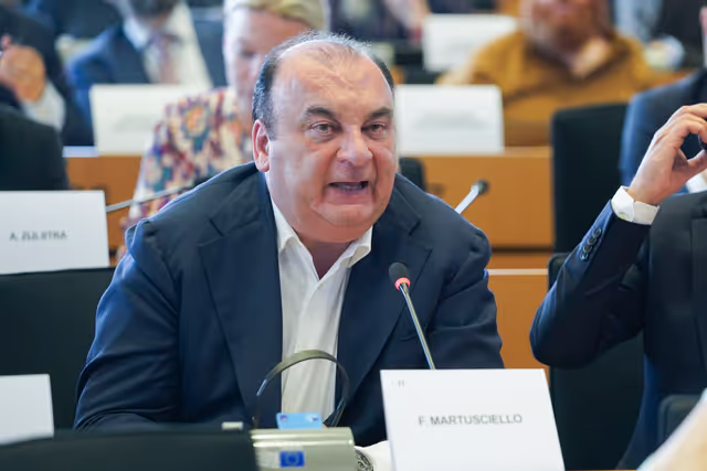 Photo 19 : ITRE Committee constitutive meeting