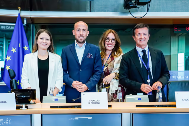 Photo 9 : ITRE Committee constitutive meeting