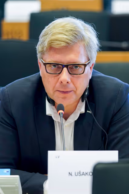 Foto 16: PETI Committee constitutive meeting