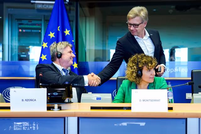 Foto 14: PETI Committee constitutive meeting