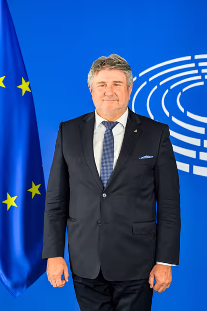 Foto 2: PETI Committee constitutive meeting