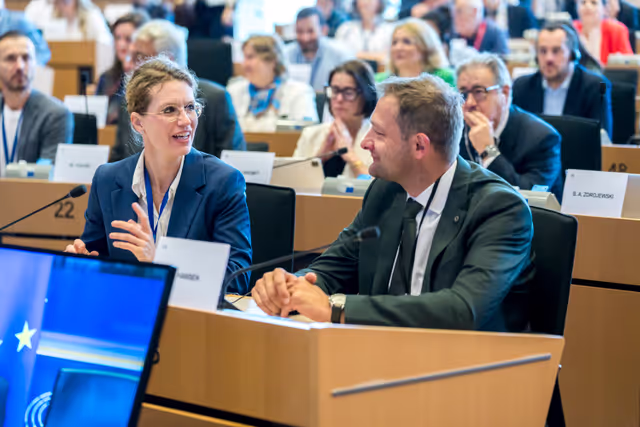 Photo 25: INTA Committee constitutive meeting