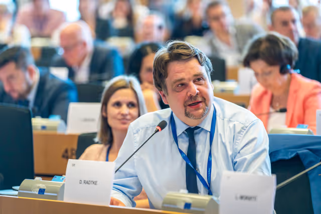 Suriet 17: EMPL Committee constitutive meeting