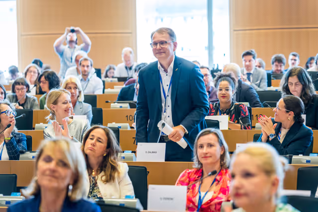 Photo 13 : FEMM Committee constitutive meeting