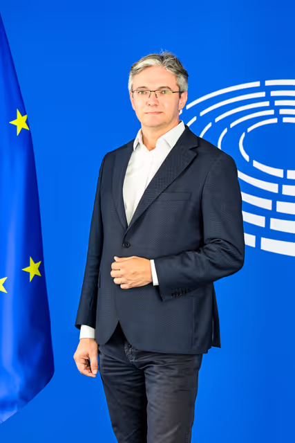 Photo 1 : SANT Committee constitutive meeting