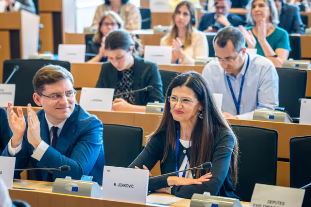 Photo 8 : SANT Committee constitutive meeting