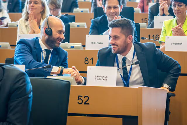 Photo 5 : SANT Committee constitutive meeting