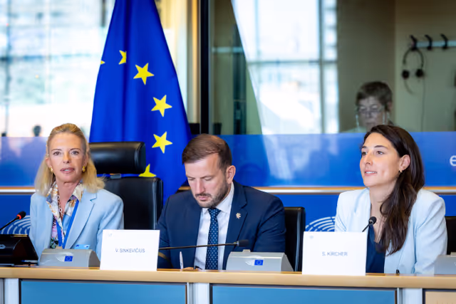 Fotografie 11: TRAN Committee constitutive meeting