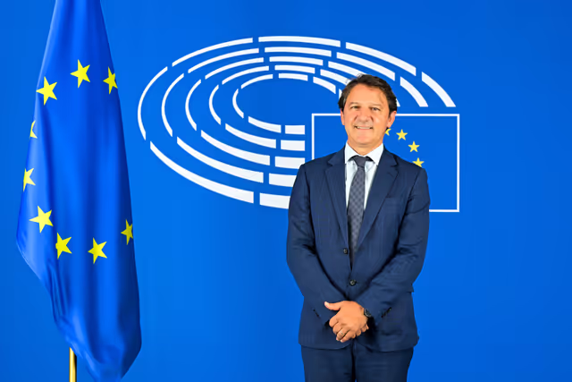 Fotografi 1: FISC Committee constitutive meeting