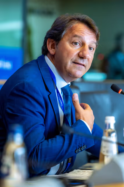 Fotografi 19: FISC Committee constitutive meeting