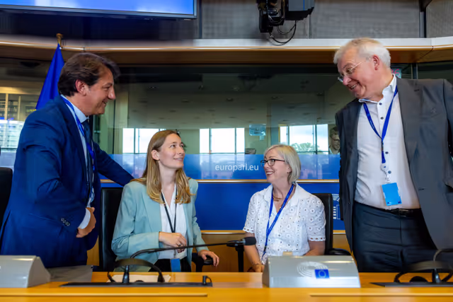 Fotografi 6: FISC Committee constitutive meeting