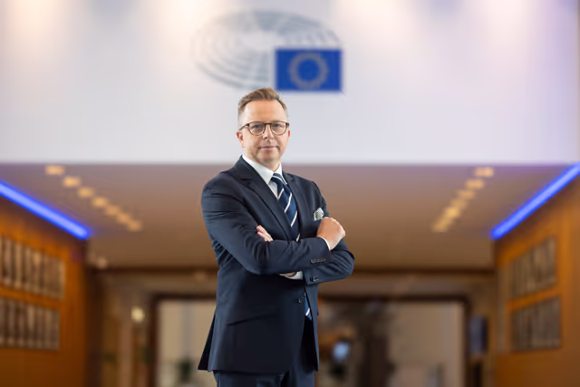 Fotografi 14: Dariusz JONSKI in the EP in Brussels