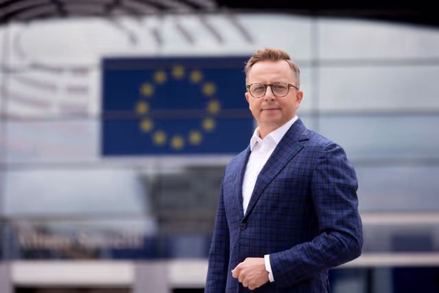 Fotografi 1: Dariusz JONSKI in the EP in Brussels