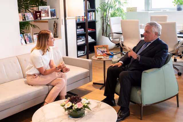 Fotogrāfija 1: Roberta METSOLA, EP President meets with Antonio TAJANI, Deputy Prime Minister and Minister for Foreign Affairs and International Cooperation of Italy