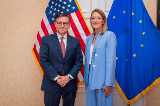 Valokuva 4: Official visit by Roberta METSOLA, EP President, to Verona (Italy) - G7 Speakers conference - Bilateral Meeting with Mike JOHNSON, Speaker of the House of Representatives of the United States of America