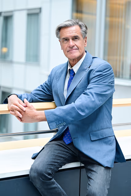 Suriet 6: Juan Fernando LÓPEZ AGUILAR in the EP in Brussels