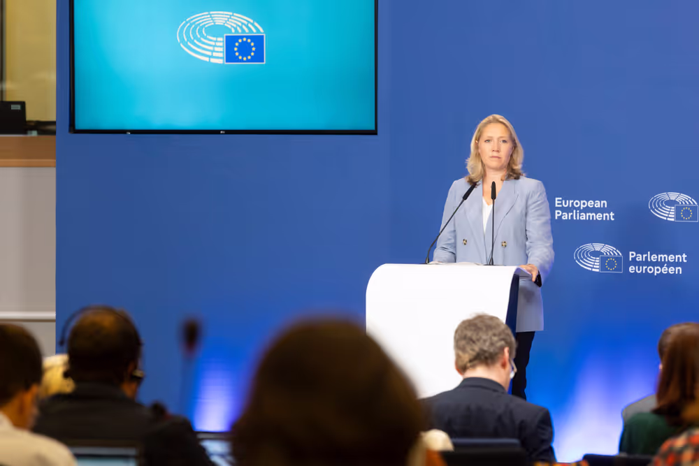 Pre-session briefing