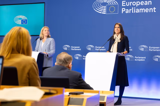 Valokuva 16: Pre-session briefing