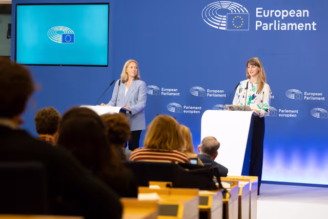 Valokuva 11: Pre-session briefing