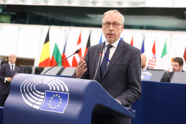 Foto 13: EP Plenary session - Commission statement - Need to prevent security threats like the Solingen attack through addressing illegal migration and effective return