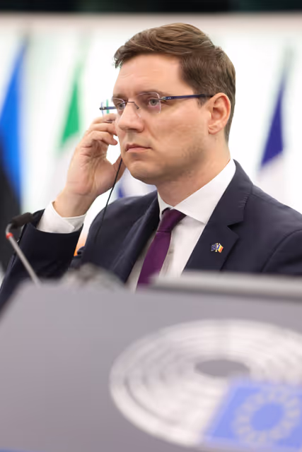 Foto 8: EP Plenary session - Commission statement - Need to prevent security threats like the Solingen attack through addressing illegal migration and effective return