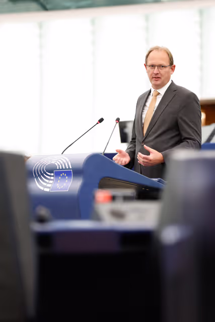 Fotó 28: EP Plenary session - Commission statement - Persistent problems of anti-Semitism in Europe and of other forms of hate speech and hate crimes