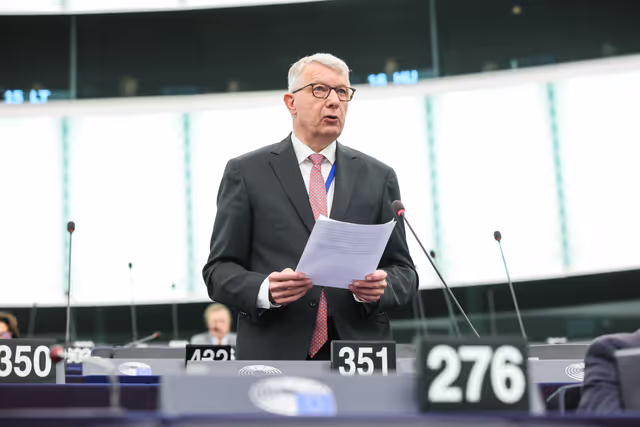 Fotó 3: EP Plenary session - Commission statement - Continued financial and military support to Ukraine by EU Member States