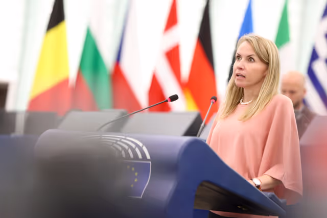 Fotografie 32: EP Plenary session - Commission statement - State of the Energy union