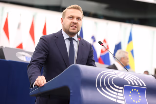 Fotografie 18: EP Plenary session - Commission statement - State of the Energy union