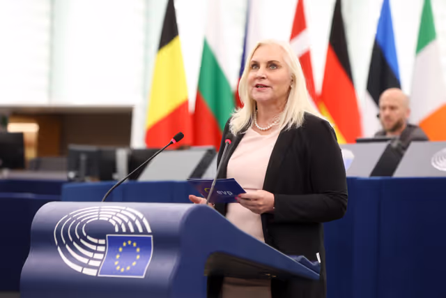 Fotografie 16: EP Plenary session - Commission statement - State of the Energy union