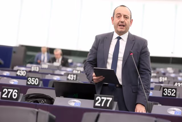 Fotografie 2: EP Plenary session - Commission statement - State of the Energy union