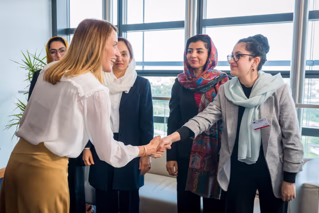 Nuotrauka 6: Roberta METSOLA, EP President meets with Afghan Women
