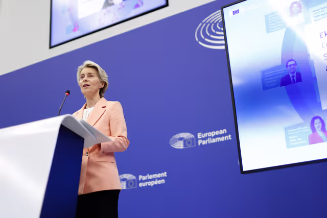 Fotografija 12: Press conference on the suggested structure and portfolios of the college of Commissioners