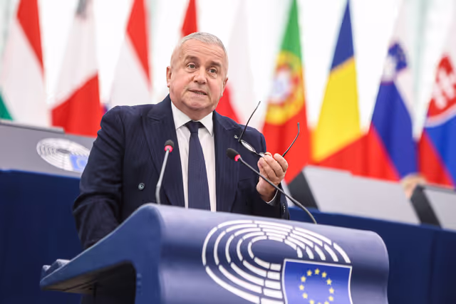 Fotografie 27: EP Plenary session - Commission statement - The devastating floods in Central and Eastern Europe, the loss of lives and the EU’s preparedness to act on such disasters exacerbated by climate change