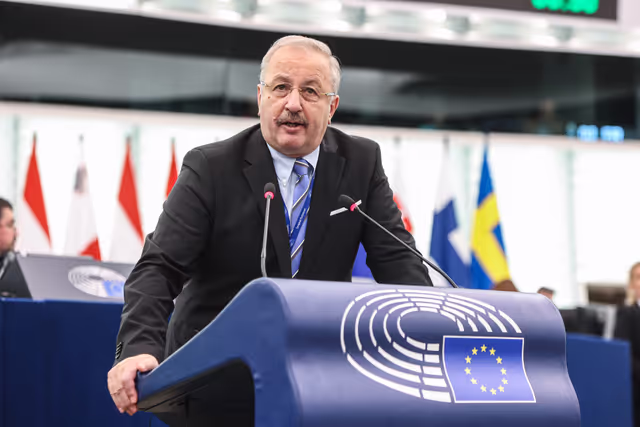 Fotografie 10: EP Plenary session - Commission statement - The devastating floods in Central and Eastern Europe, the loss of lives and the EU’s preparedness to act on such disasters exacerbated by climate change