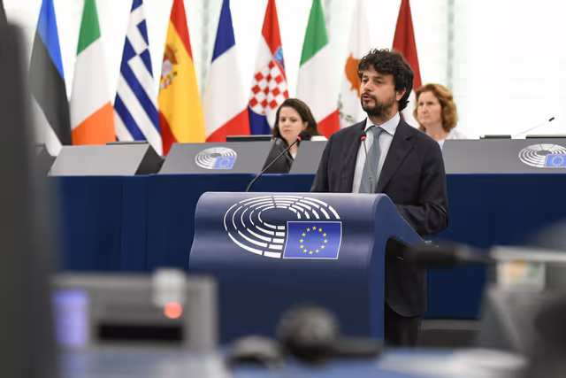 Fotografia 17: EP Plenary session - Topical Debate - Organised crime, a major threat to the internal security of the European Union and European citizens