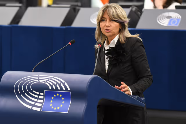 Fotografia 6: EP Plenary session - Topical Debate - Organised crime, a major threat to the internal security of the European Union and European citizens