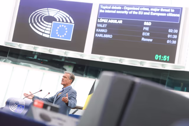 Fotografia 39: EP Plenary session - Topical Debate - Organised crime, a major threat to the internal security of the European Union and European citizens