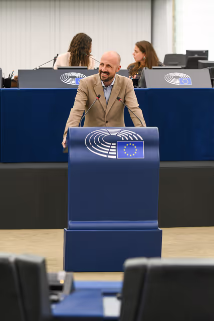 Снимка 11: EP Plenary session - Debates on cases of breaches of human rights, democracy and the rule of law