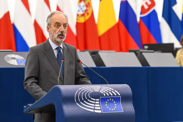 Снимка 8: EP Plenary session - Debates on cases of breaches of human rights, democracy and the rule of law