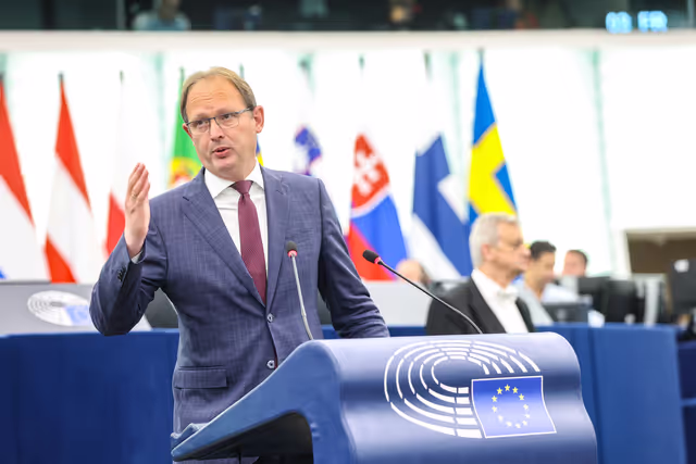 Foto 3: EP Plenary session - Commission statement - Droughts and extreme weather events as a threat to local communities and EU agriculture in times of climate change
