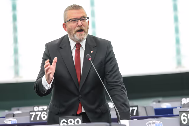 Nuotrauka 3: EP Plenary session - Commission statement - Droughts and extreme weather events as a threat to local communities and EU agriculture in times of climate change