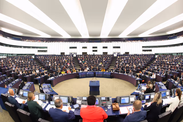 Foto 14: EP Plenary session - Voting Session