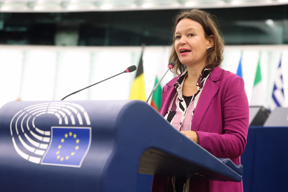 EP Plenary session - Commission statement - Possible extradition of Paul Watson: the danger of criminalisation of environmental defenders and whistle-blowers, and the need for their protection in the EU