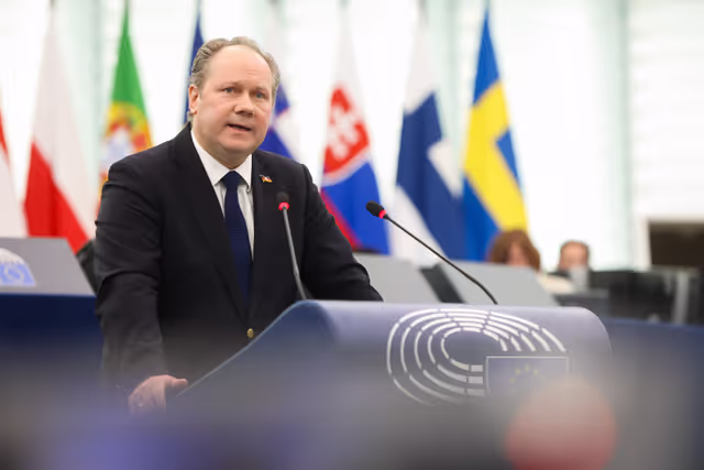 Fotografija 13: EP Plenary session - Commission statement - Possible extradition of Paul Watson: the danger of criminalisation of environmental defenders and whistle-blowers, and the need for their protection in the EU