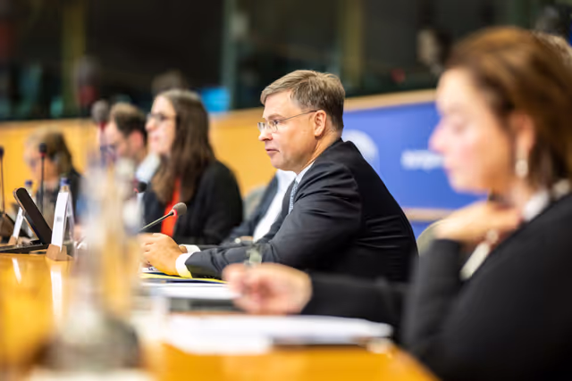 Foto 22: INTA - Proposal for a Regulation of the European Parliament and of the Council establishing the Ukraine Loan Cooperation Mechanism and providing exceptional macro-financial assistance to Ukraine