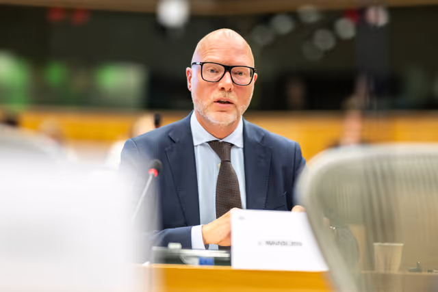 Foto 10: INTA - Proposal for a Regulation of the European Parliament and of the Council establishing the Ukraine Loan Cooperation Mechanism and providing exceptional macro-financial assistance to Ukraine