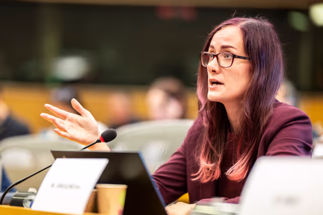 Foto 5: INTA - Proposal for a Regulation of the European Parliament and of the Council establishing the Ukraine Loan Cooperation Mechanism and providing exceptional macro-financial assistance to Ukraine